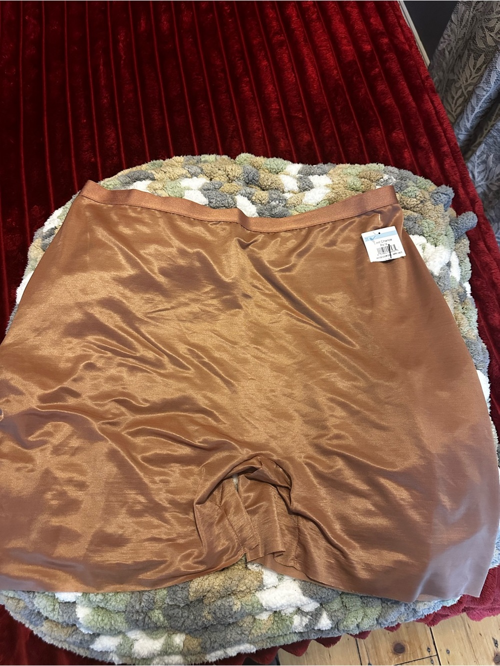 SKIMS Seamless Sheer Sculpt Short / Shapewear -
Size 4XL